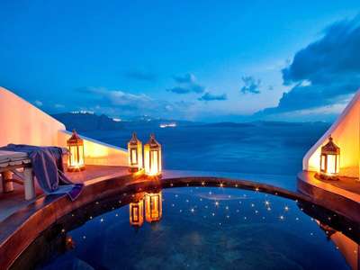 Andronis Exceptional Suite outdoor jacuzzi at night