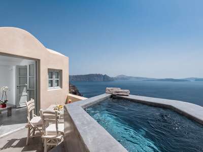 Andronis Luxury Suites Premier Suite jacuzzi with sunset view