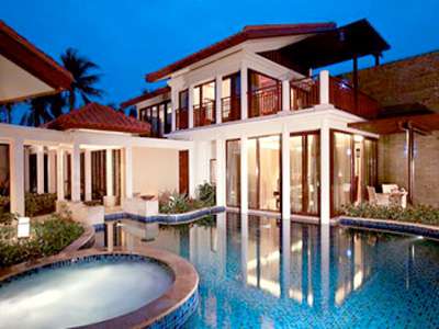 Banyan Tree Deluxe Lagoon Pool Villa with pool and jacuzzi