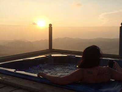Bubble Luxotel Petra jacuzzi at sunset