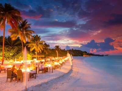 Conrad Maldives candlelight dinner on the beach