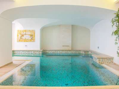 Hotel Gran Paradiso indoor swimming pool