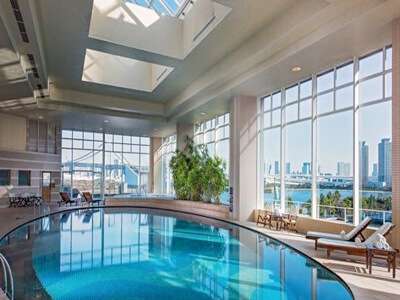 Hilton Tokyo Odaiba indoor pool