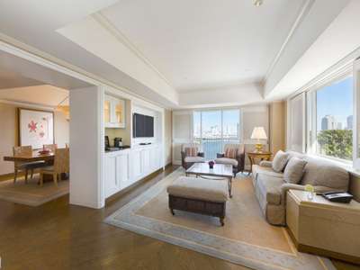 Hilton Tokyo Odaiba Terrace Suite living room