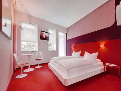 ImperialArt Hotel red room