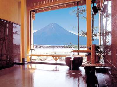 Konansou Ryokan onsen with view of Mt Fuji