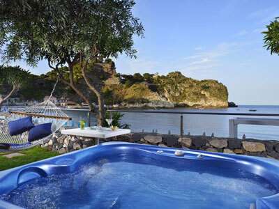 La Plage Resort Taormina outdoor jacuzzi