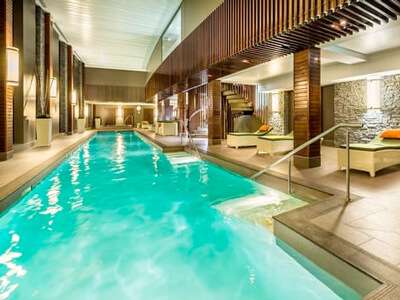 Queenstown Hilton indoor pool