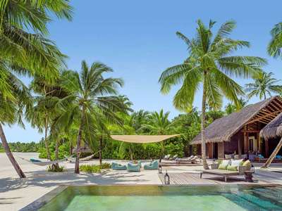 Reethi Rah beach villa with pool