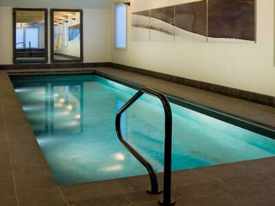 Scarp Ridge Lodge indoor pool